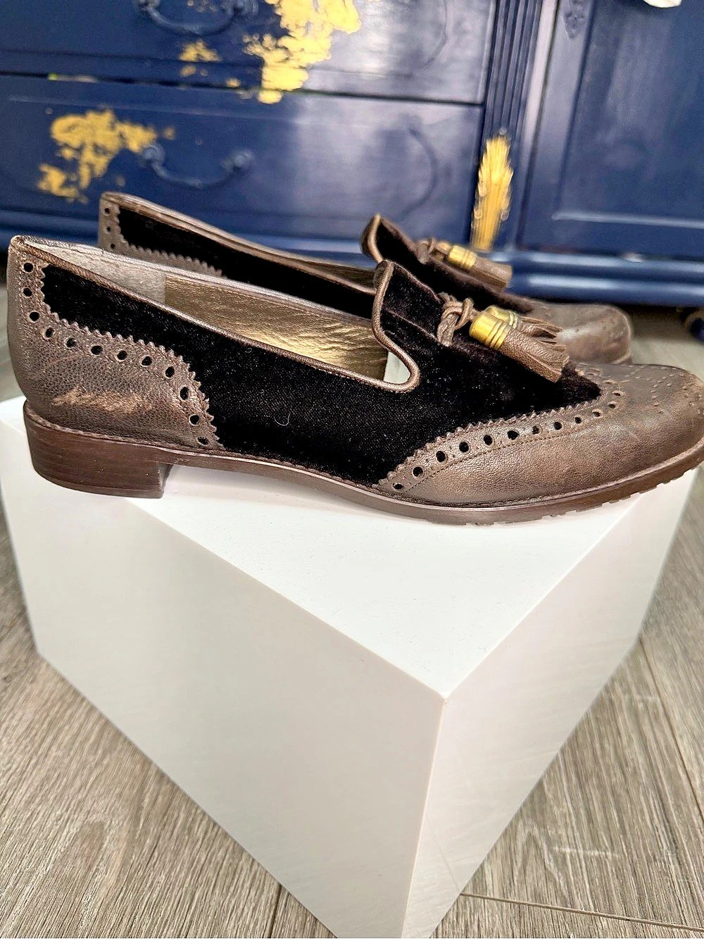 Vintage Stuart Weitzman Tassel Loafers Brown & Black US 9.5